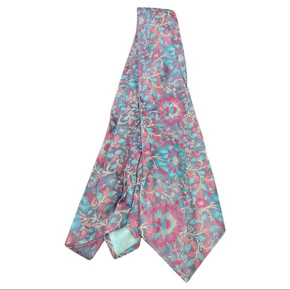 🔥4 for $20🔥Hand stitched silk brocade tie Mix and match!!! - Picture 2 of 3